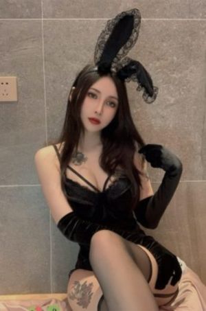 一个人看的视频免费高清在线观看_BD迅雷电影在线