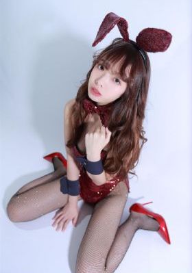 狠狠综合久久一区二区_快播高清无删减WWW